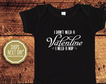 No necesito un San Valentín, necesito una siesta, Día de San Valentín, Body de bebé, Camiseta para niño pequeño
