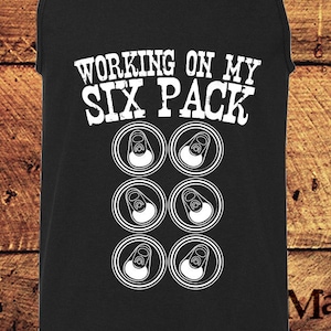 Arbeiten auf meinem Six Pack, Gym Tank, Workout Tank, Workout Tank Tops, Workout Tank Männer, Workout Panzer mit Sprüchen, Workout Tanks Funny