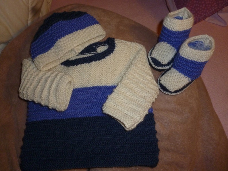 Enspull / BH, Mütze und Schühchen in MERINO Wolle stricken hand blau ideal für Aussteuer Mutterschaft Bild 2