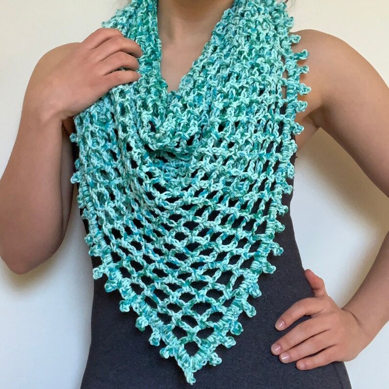 Crochet Triangle Scarf Pattern / Spring Scarf Tutorial / | Etsy