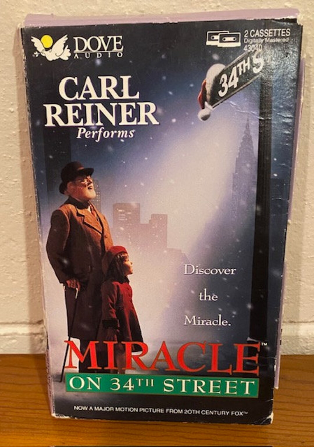 SALE Miracle on 34th Street Read by Carl Reiner 2 Audiocassette Tapes ...