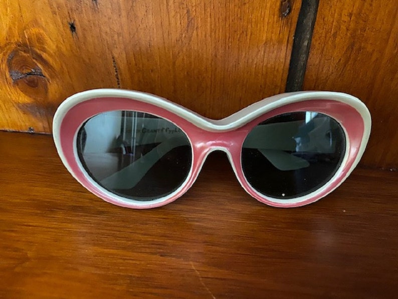 Vintage 60s Foster Grant ff77 Lens 500 white and coral pink | Etsy