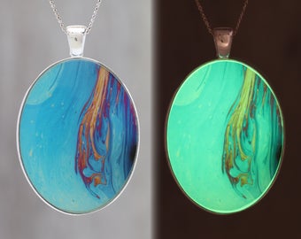 Fiery Hand  - Glow-in-the-dark pendant with a beautiful abstract soap film pattern  - B4