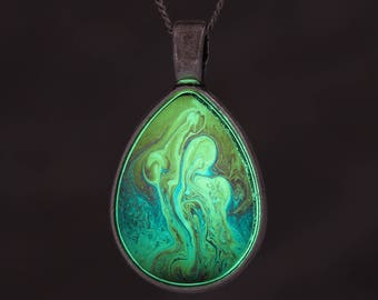 Rainbow Power  - Glow-in-the-dark pendant with a beautiful abstract soap film pattern - B5