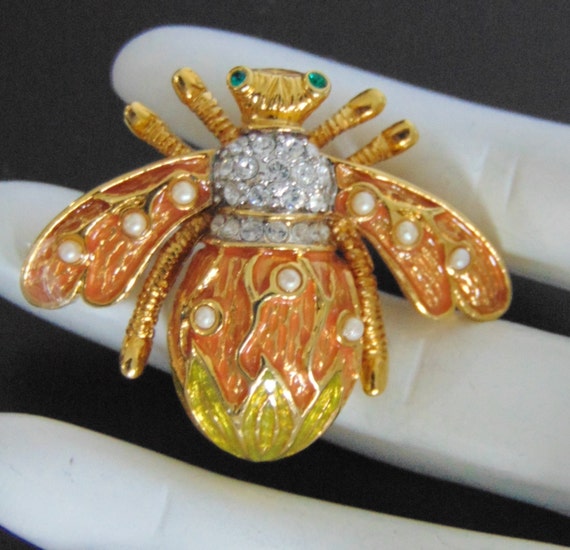 NEW Joan Rivers Yellow APPLE BEE PIN Bug Brooch Pave Crystal Rhinestones Enamel!