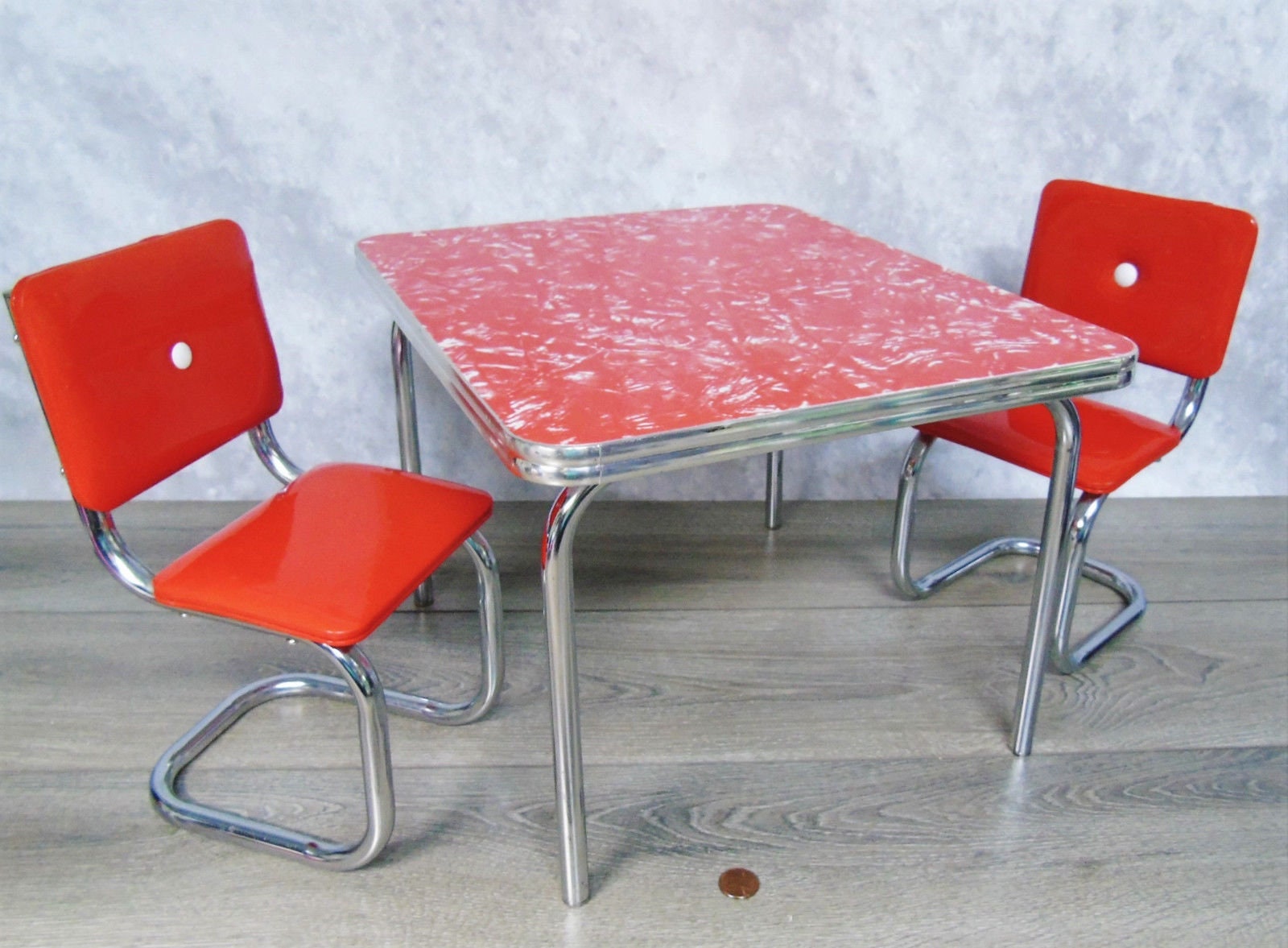 retro dining table