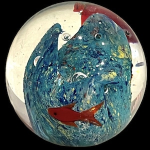 VTG Studio Art GLASS PAPERWEIGHT Ocean Coral Reef Red Coi Fish Waves 2.75&quot; Blue