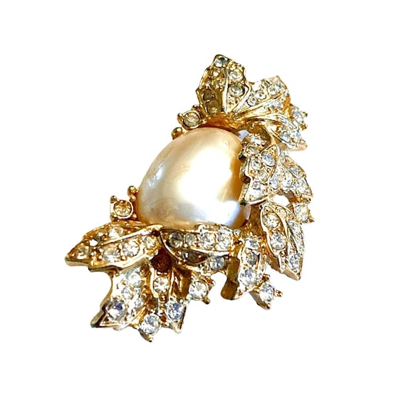 VTG Richelieu BROOCH Gold Rhinestone & Faux Pearl… - image 2