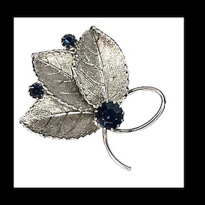 VTG 1950&#39;s Silver Loop Leaf & Blue Sapphire Rhinestone BROOCH 2&quot; Pin / Pendant