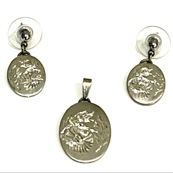 Floral Pewter Earrings & Pendant For Necklace 3pc Set Mum Flowers Hand Engraved