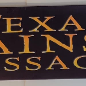 Remake de La matanza de Texas de 2003, sala de cine, caja de luz Mylar, tienda de videos, exhibición, coleccionable, Leatherface, Saywer Family Chop Top
