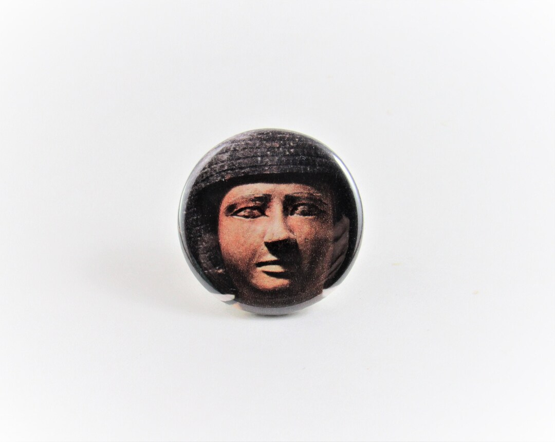 Statue Figure Button Egyptian Statue Button - 1.25