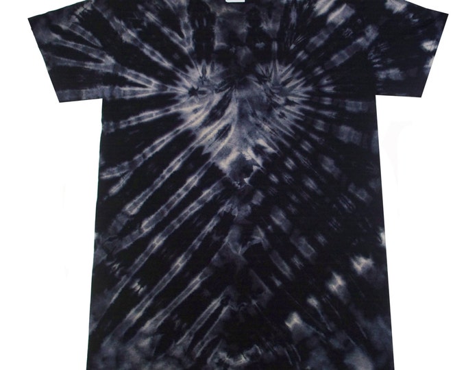 Featured listing image: Dark Heart tie dye t shirt, hand dyed in the U.K