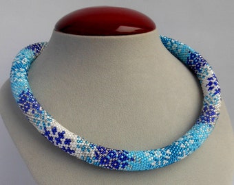 Snowflake beaded necklace Women's holiday necklace Christmas gift for her Winter necklace Snowflake jewelry Christmas necklace snowflake