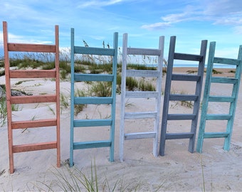 Escalera rústica hecha a mano para mantas / Decoración para casas de playa costeras