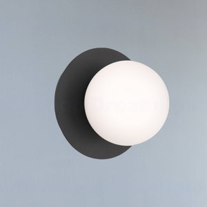 Globe sconce black 2025