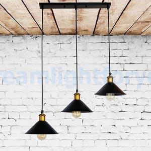 3 Lights on a bar Iron Pendant Light Fixture Industrial lighting Hanging light Pendant lighting Modern lighting Dinin g room light