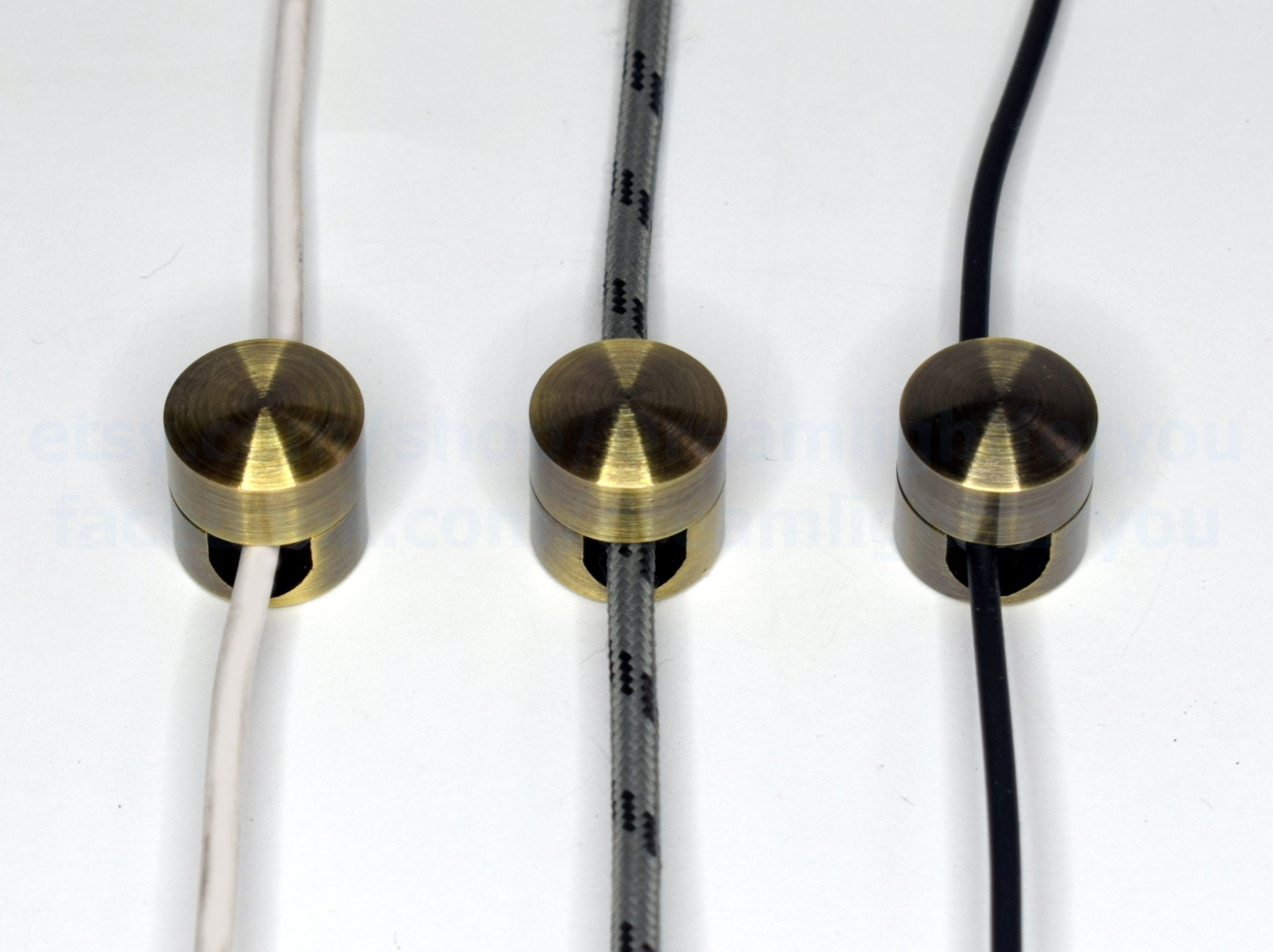 Clips de support de câble magnétique Organiseur de câble USB Clip de  gestion de câbles de bureau Support de cordon métallique (couleur : noir)