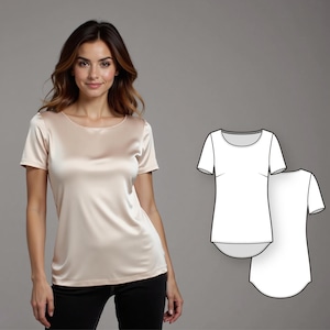 Puede incluir: Top de satén beige claro con mangas cortas y cuello redondo. La camisa tiene un acabado liso y brillante y un dobladillo ligeramente curvado. Un dibujo técnico de la prenda se muestra en el fondo.
