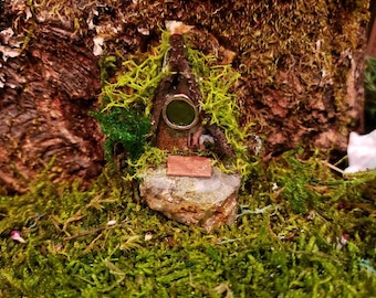 Micro fairy door