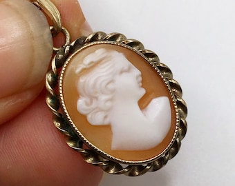 Vintage, shell cameo pendant in rolled gold mount.