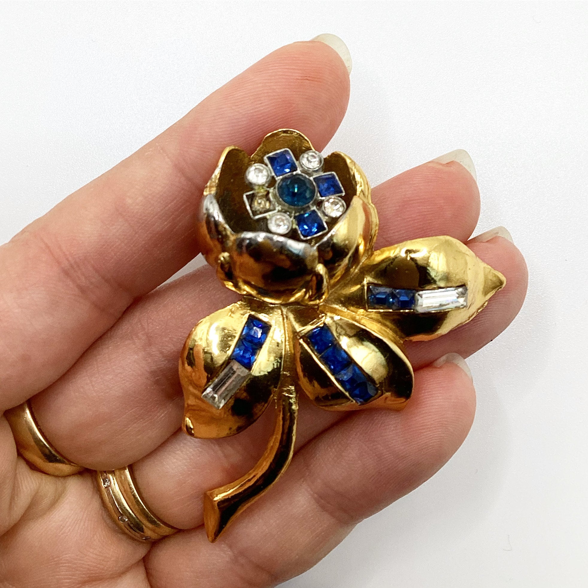 Coro pin - Etsy 日本