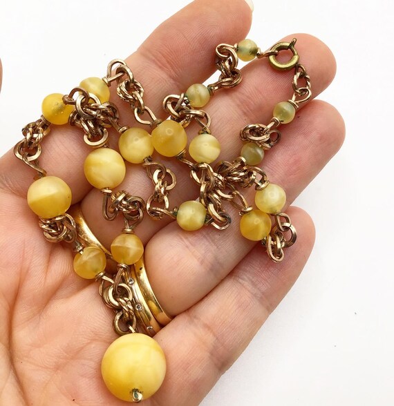 Art Deco, uranium glass, or Vaseline glass, bead neck… Gem