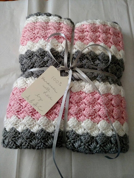 Knitted Blanket S00 - New - For Baby