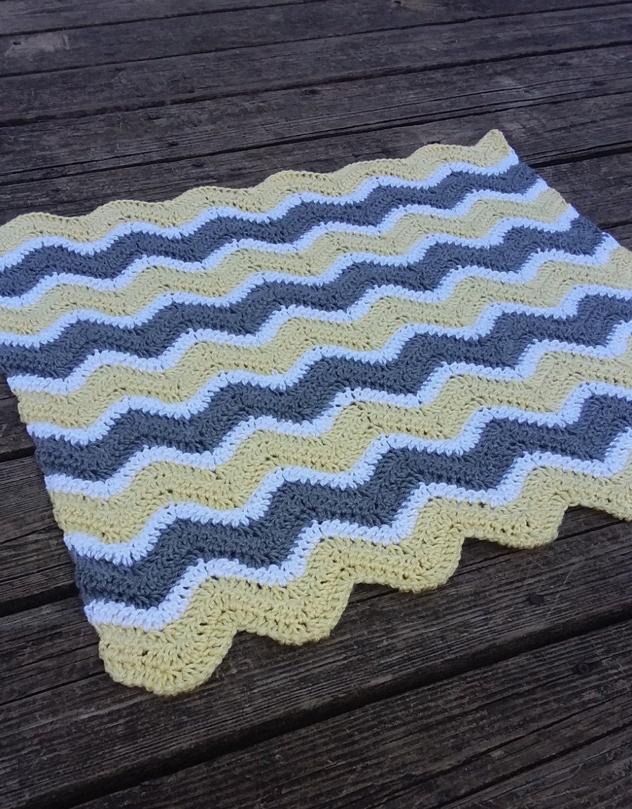 Elephant Ripple Blanket Free Crochet Pattern DIY Magazine atelier