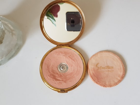 Stratton Vintage Powder Compact, Gold Spots Desig… - image 8