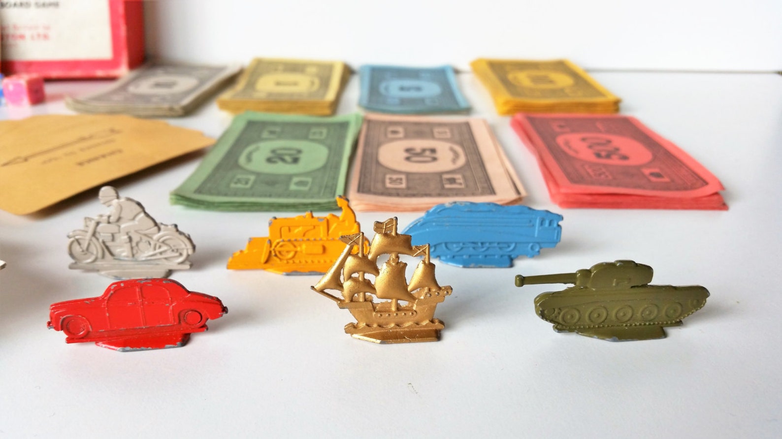 All original monopoly pieces - kizaalta