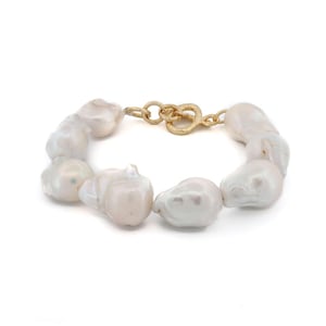 Queen’s Touch Barockperlenarmband