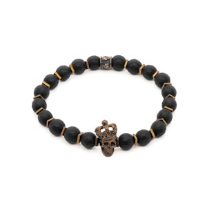 Onyx Stone King Skull Men&#39;s Beaded Bracelet
