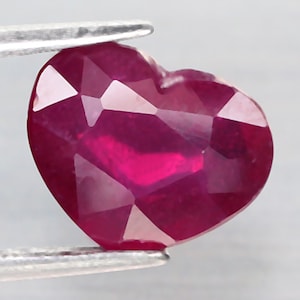 Quality Natural Ruby 2.63 carats 9.5 X 7.6 X 3.9 MM.