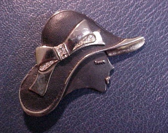 Broche Fantaisie Vintage Argentée Avec émail Noir Et Strass - Bijou Ancien Occasion