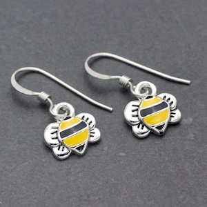 Tiny bee earrings, cute bumble bee earrings, fast processing with free shipping, Valentine&#39;s Day gift, black and yellow nature inspired