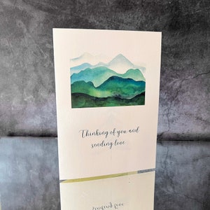 Penser à vous et envoyer de l’amour Carte de sympathie téléchargeable, belles montagnes imprimées à la maison carte commémorative funéraire réveil cadeau ami en deuil