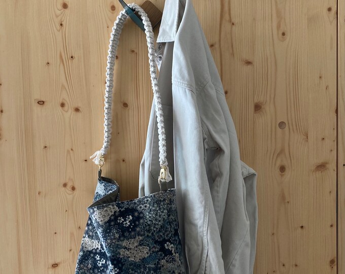 Floral Velvet Shoulder Bag - "PIGNA"