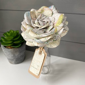 Landkarte, Paper Flower 'Bloom in a Flasche' mit passendem Geschenkanhänger