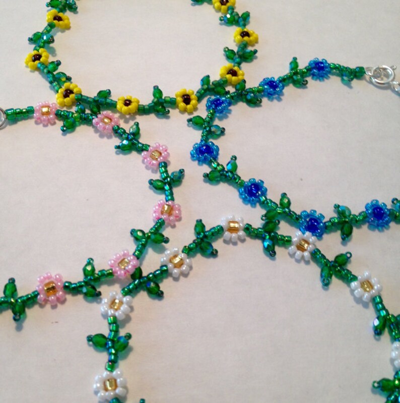 Pin by Tina on Beading, Daisy Chain stitch variations Daisy chain