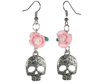 Pins & Bones Pendientes de calaveras Alt Clothing Pendientes de calavera con cruces Joyas góticas Pendientes colgantes