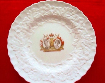 King George VI Coronation Plate with Embossed China Border 1937 ALFRED MEAKIN England