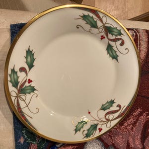 Set of FOUR Lenox Holiday Nouveau Napkin Rings New In Box