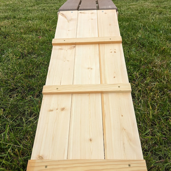 Handcrafted Goat Ramp - Lightweight & Sturdy, Universal Fit for Stanchions, Versatile Attachment for Goat Milking Trimming Feeding Stands