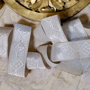 Antikes französisches Silber Metallic Creme Seidenband 19. Jahrhundert Borte