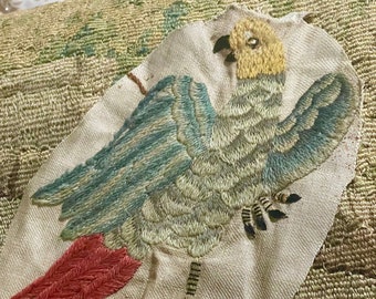 18e-eeuwse Crewelwork-papegaai