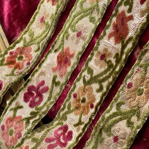 18th Century Genua Seide Samt Borte 4 YARDS
