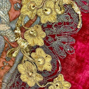 Applique guirlande florale dorée métallisée antique
