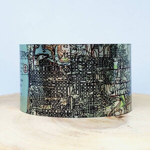 Brazalete con mapa de Baton Rouge Luisiana. Impresión de mapas antiguos. Regalo de joyería único para ella o él por Enliven Natural