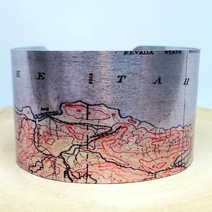 Pulseira com punho de mapa de Lake Tahoe Nevada. Impressão de mapa vintage, presente exclusivo para ela ou ele da Enliven Natural